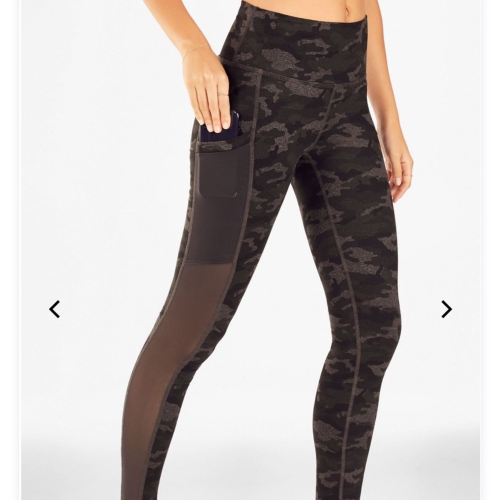On-the-Go Legging - Picture 2 of 3